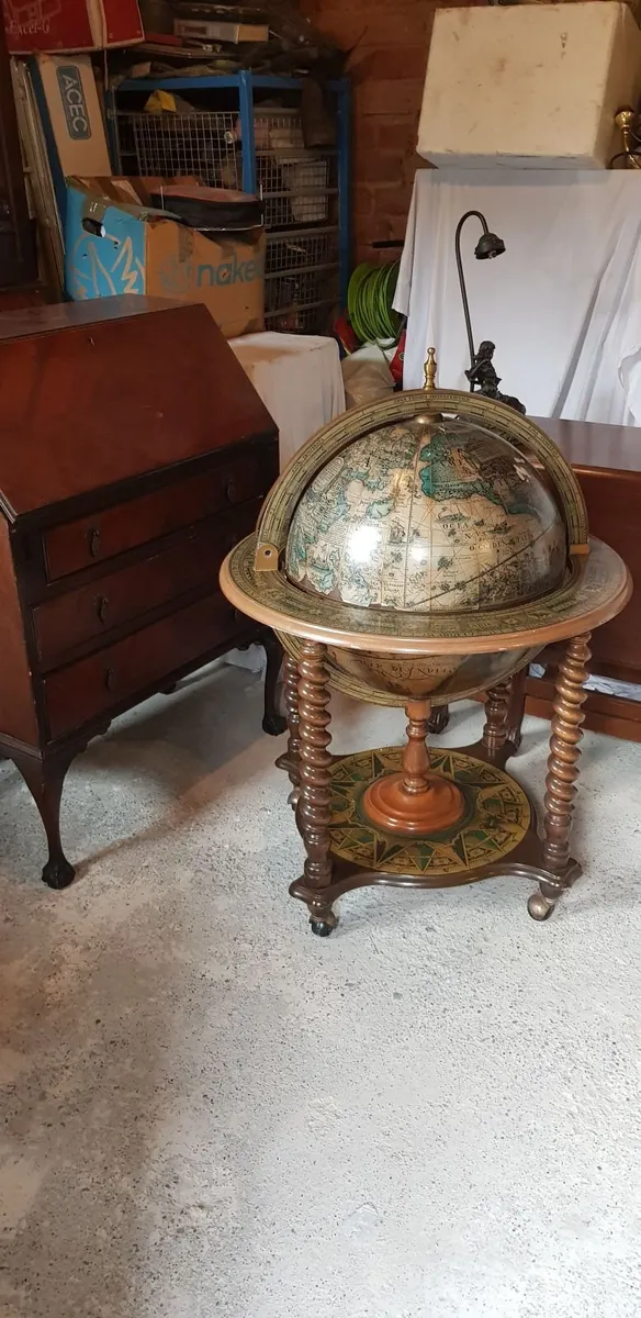 Globe drinks cabinet - Image 1