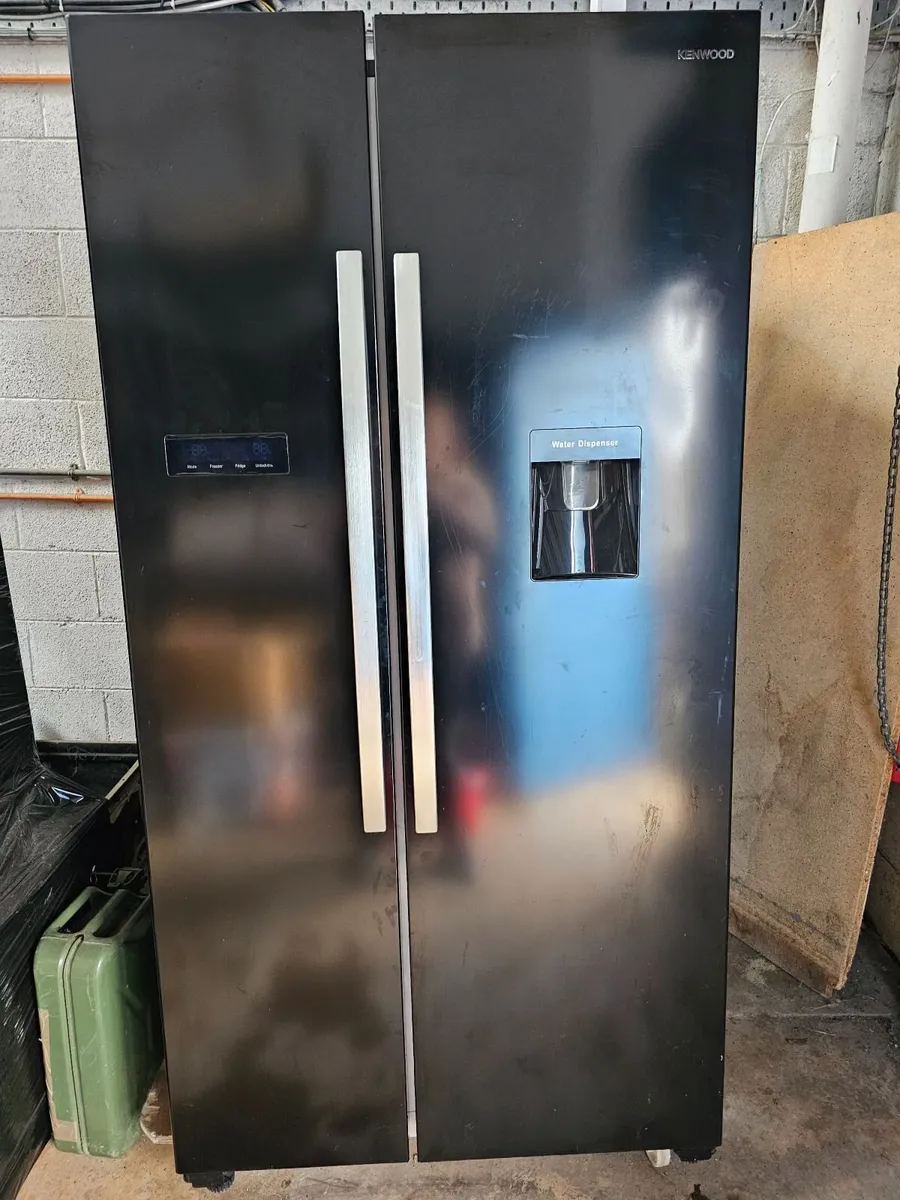 American fridge freezer - Image 1