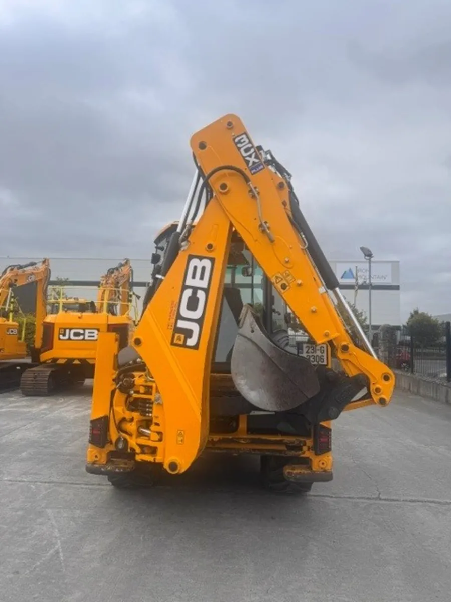 2023 JCB 3CX PLUS, 3727 HOURS, DIGGER - Image 3