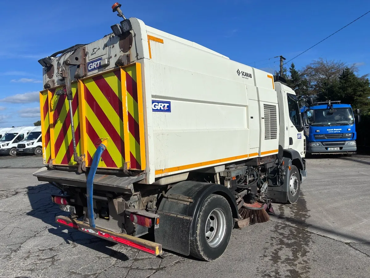Daf scarab road sweeper - Image 4
