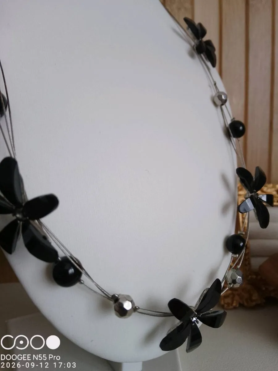 Women's Necklace - Image 4