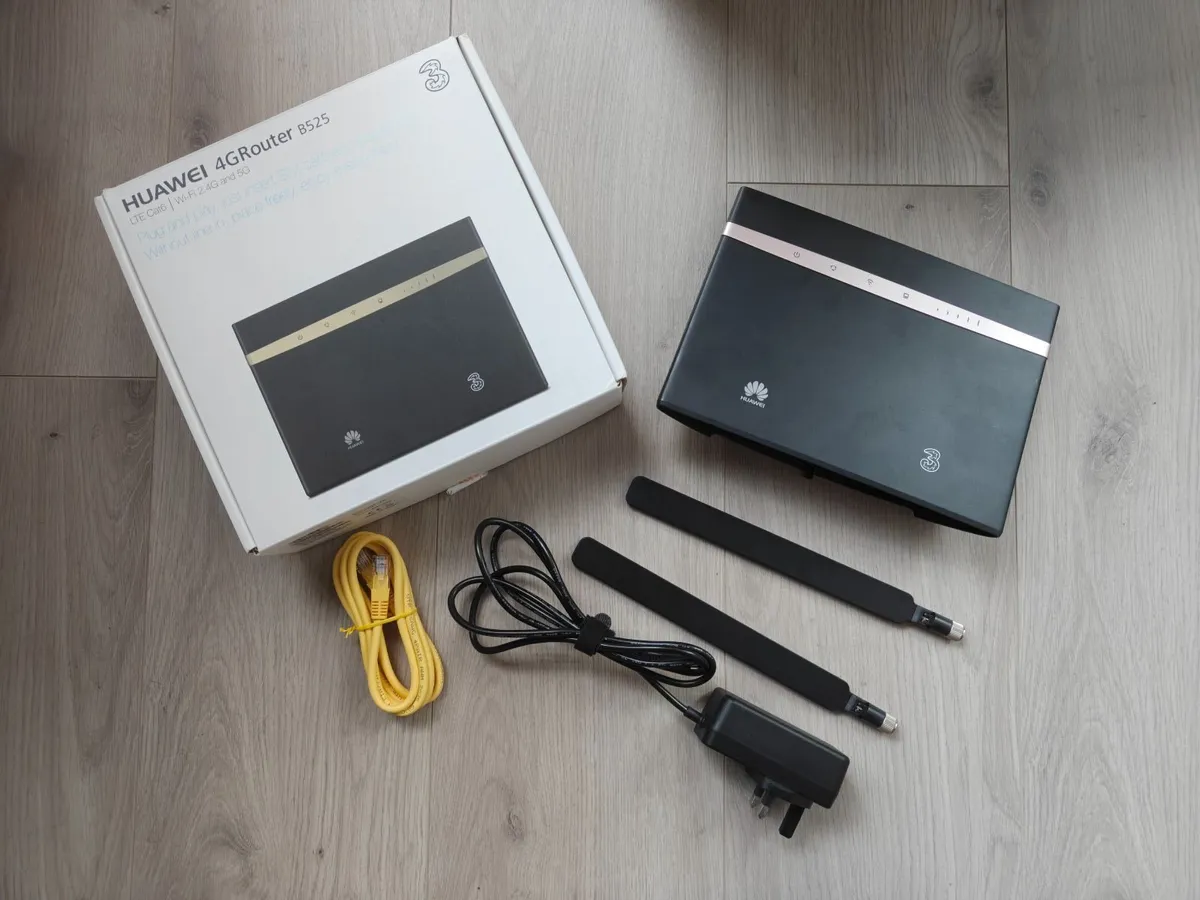 Huawei B525s-23a Unlocked 4G Router/Modem - Image 1
