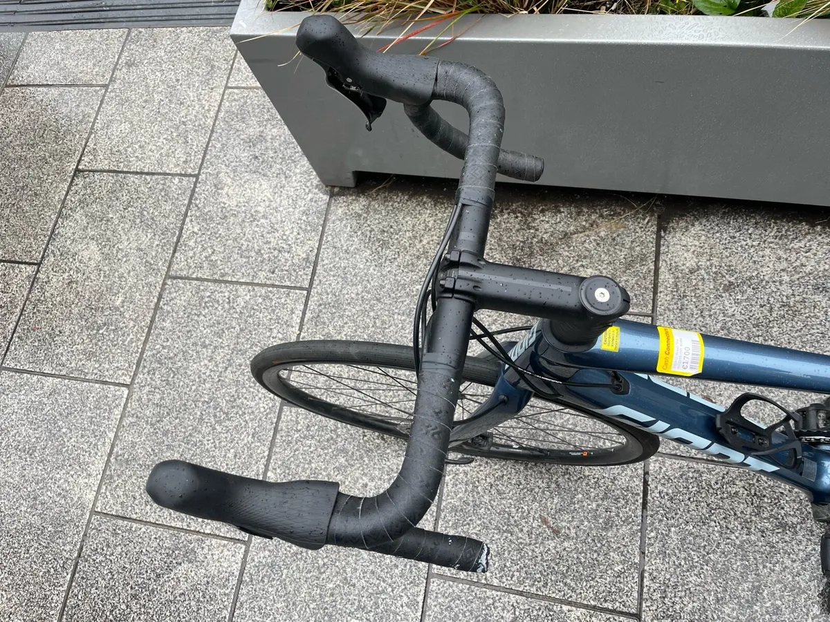 Giant TCR 2021 Advanced 3 Disk Road Bike - Image 2