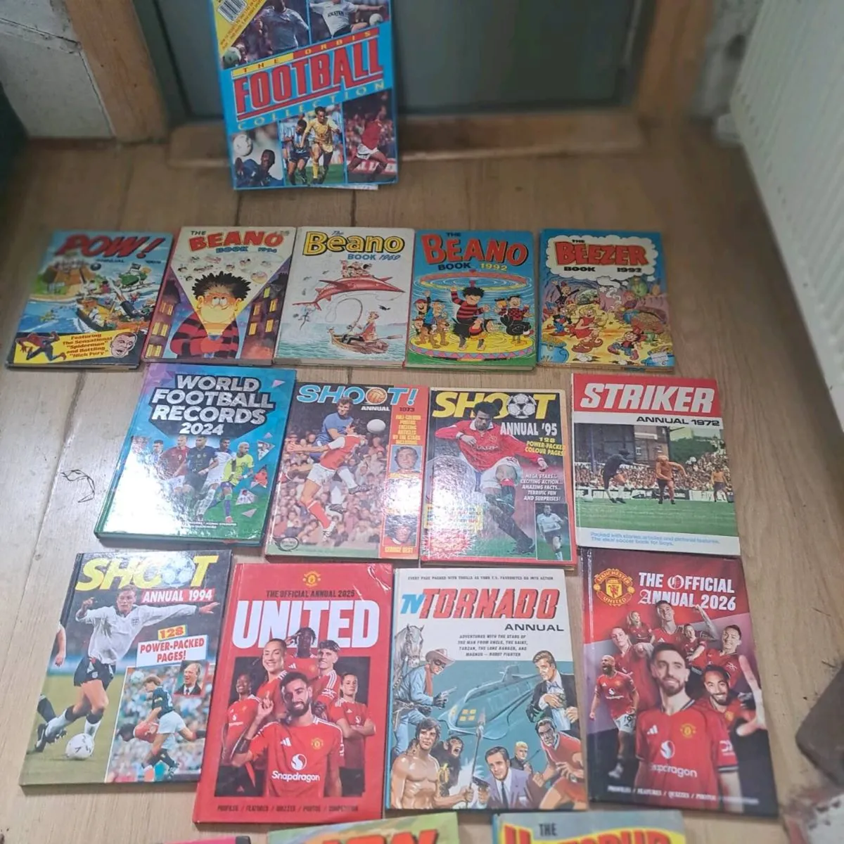 Comics annuals soccer books and other collectables - Image 2