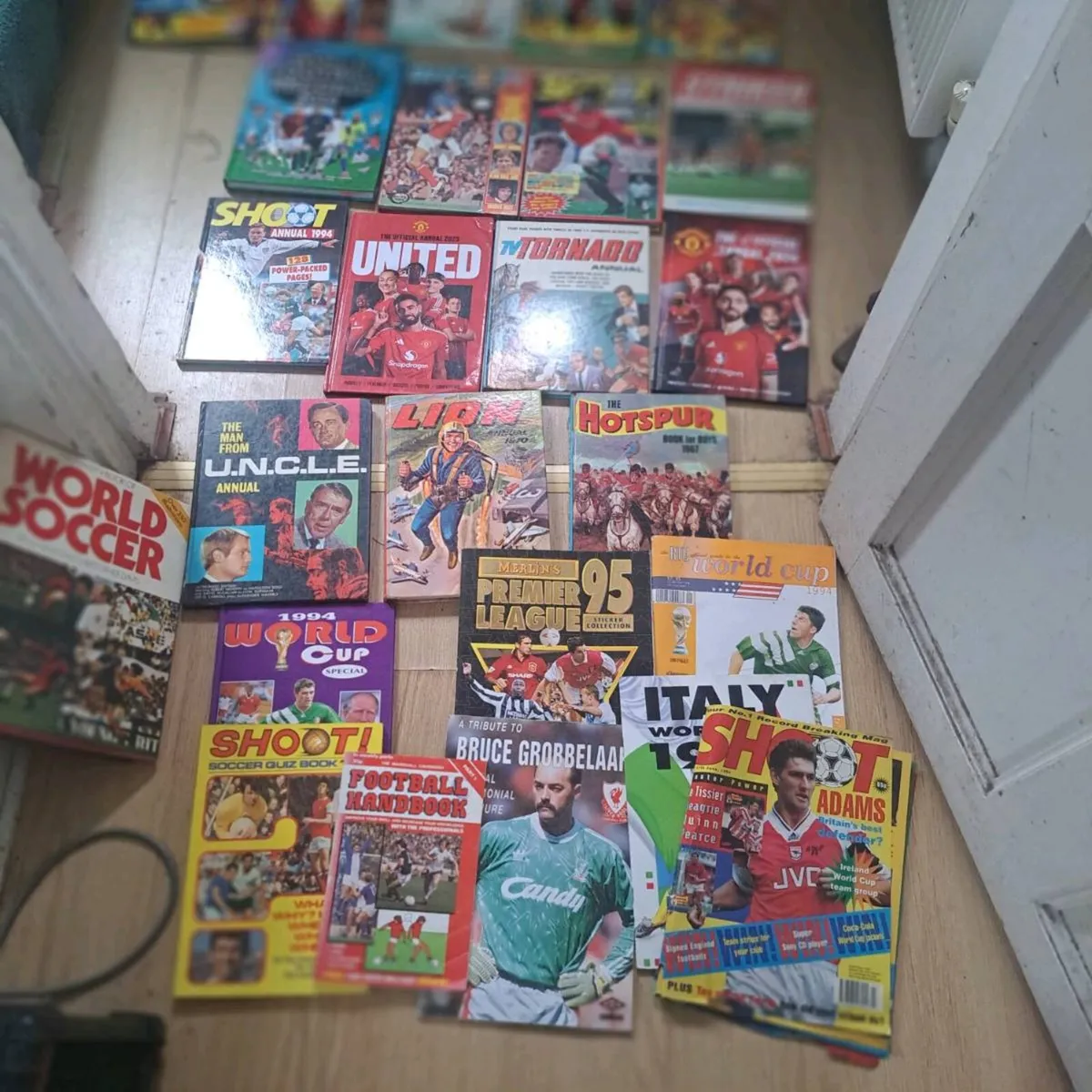 Comics annuals soccer books and other collectables - Image 3