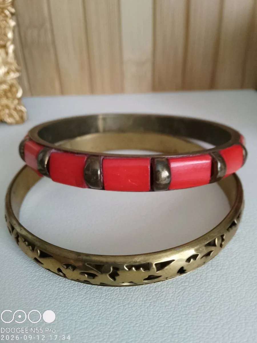Women's Vintage Style Bangles - Image 4