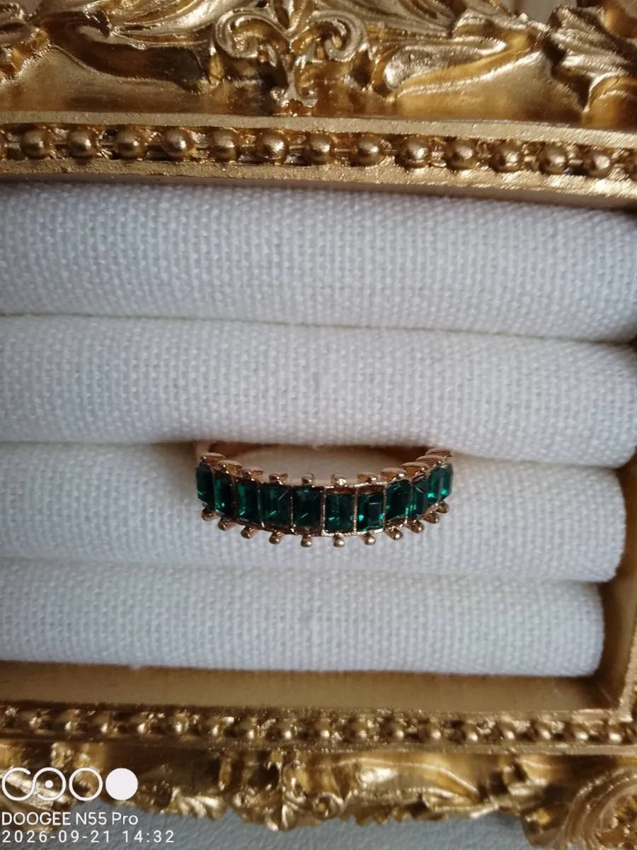 Women's Vintage Style Ring - Image 2