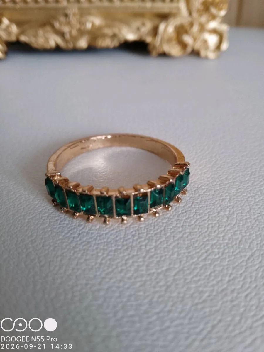 Women's Vintage Style Ring - Image 3