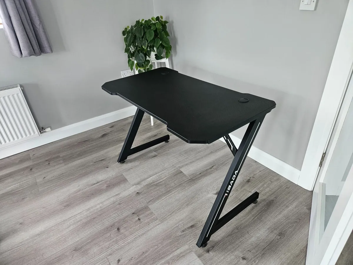 Gaming desk - Image 2