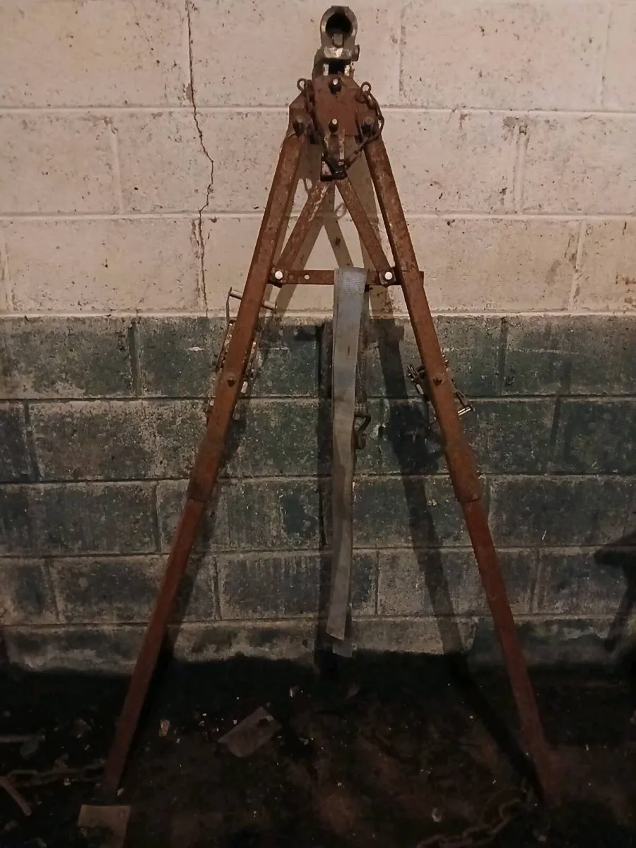 Towing A frame/Motorcycle lift/work table - Image 2