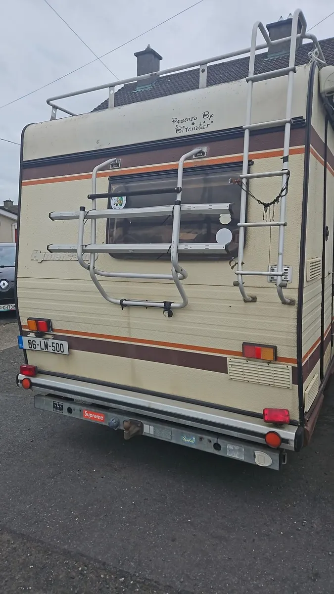 Vintage campervan - Image 1