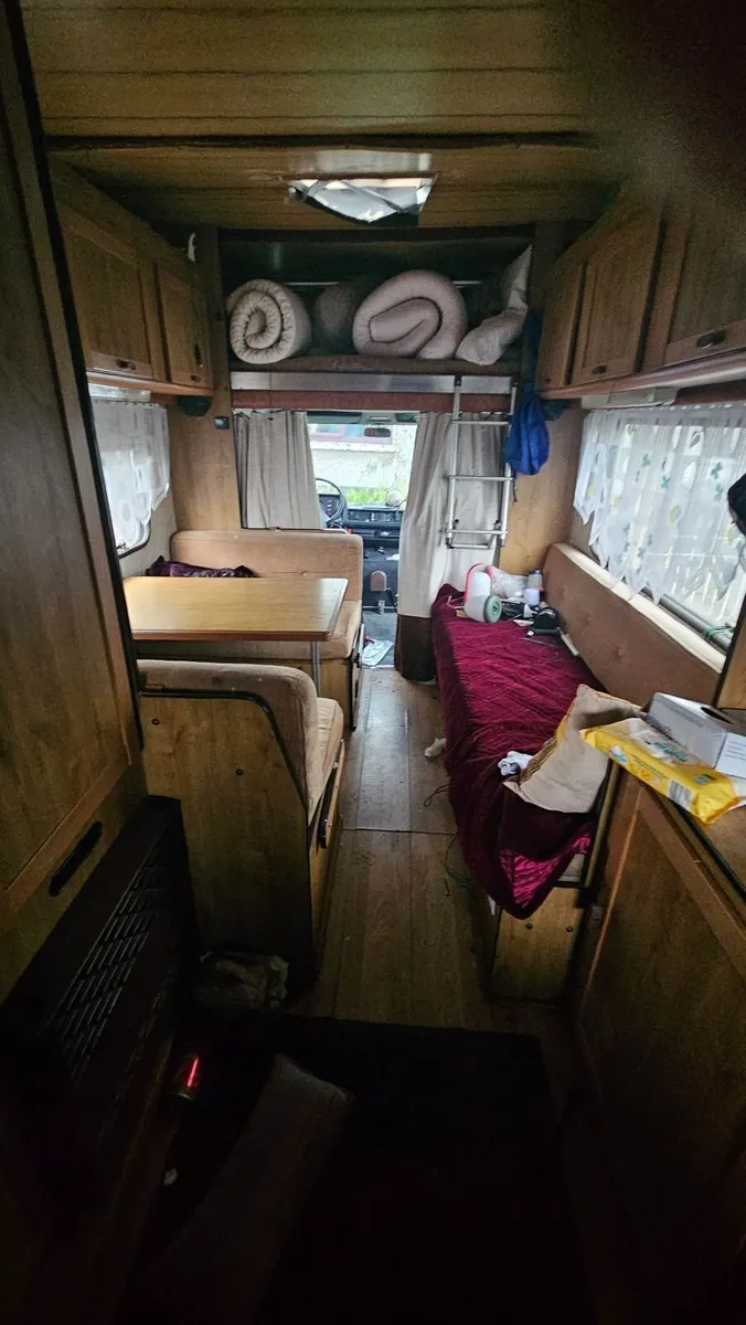Vintage campervan - Image 3