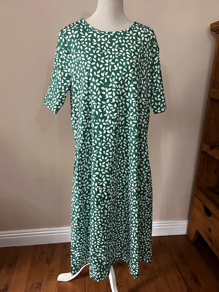Ladies dress - Image 1
