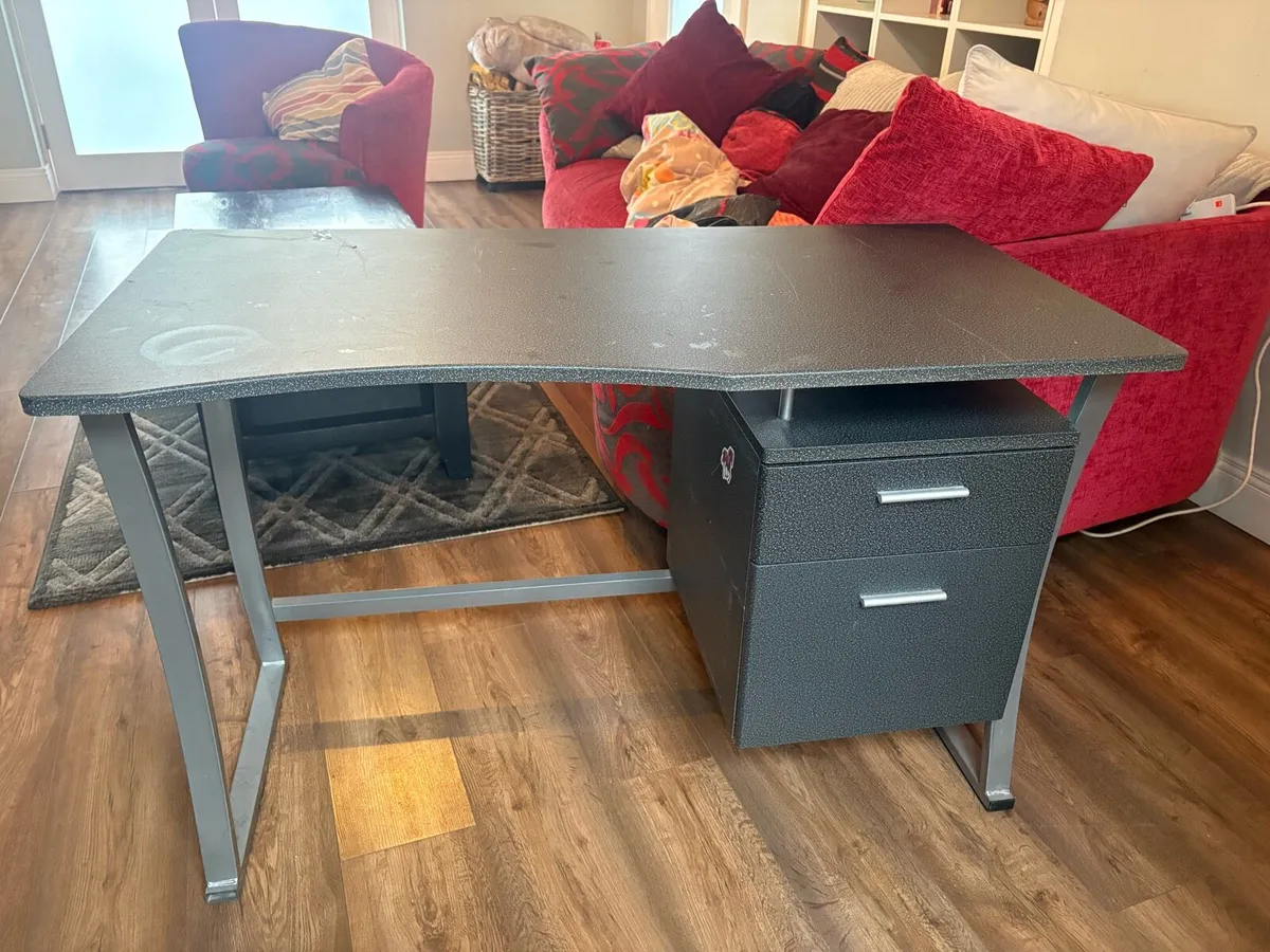 Secondhand Desk - Image 1