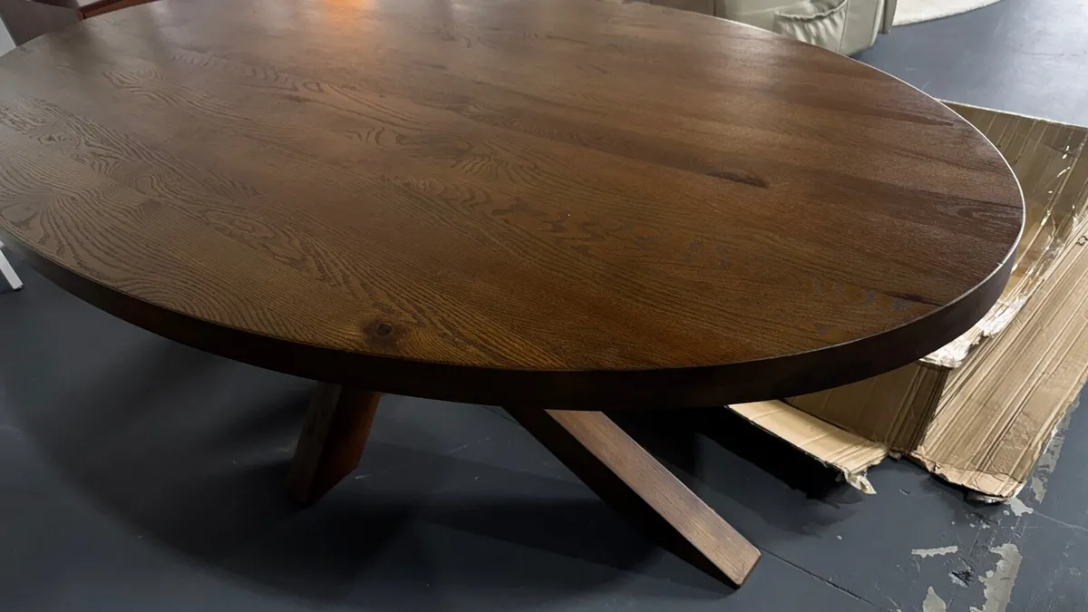 Extra Large 220cm Oak Oval Dining Table Like New - Image 3