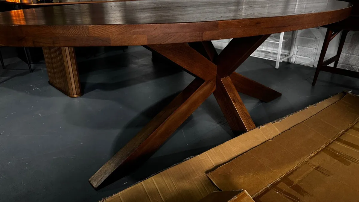 Extra Large 220cm Oak Oval Dining Table Like New - Image 1