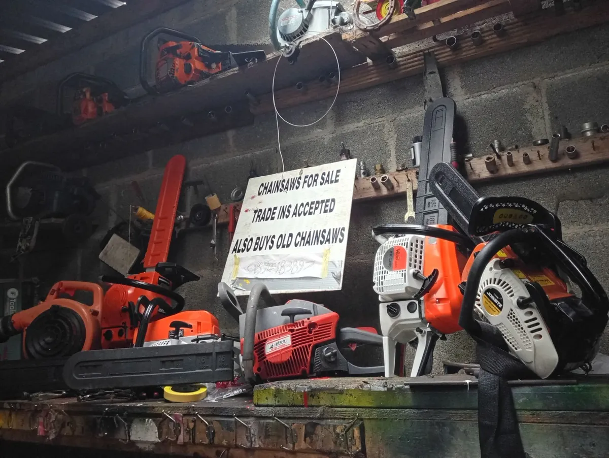 CHAINSAWS!!