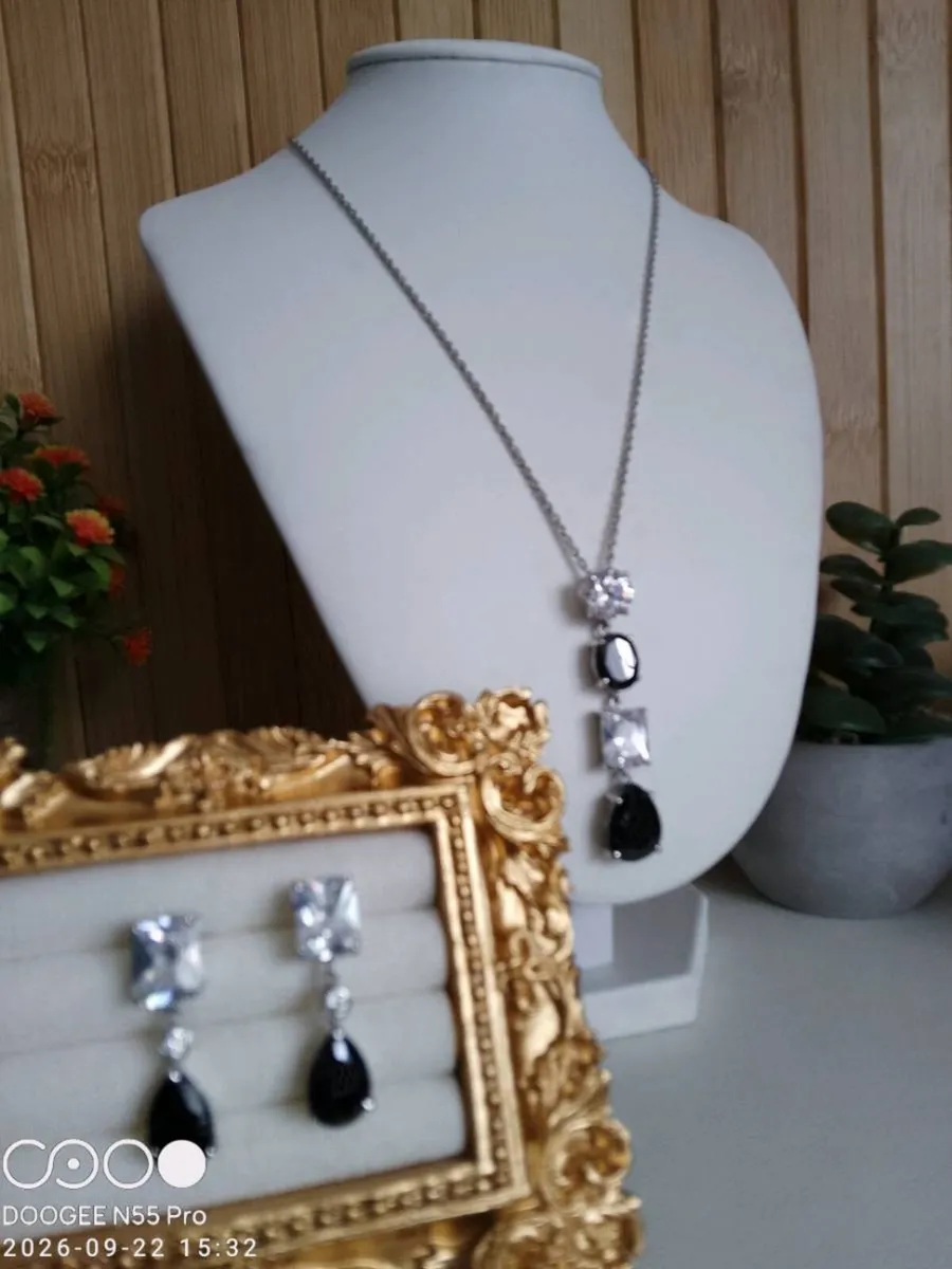 Women's Vintage Style Necklace and Earrings - Image 1