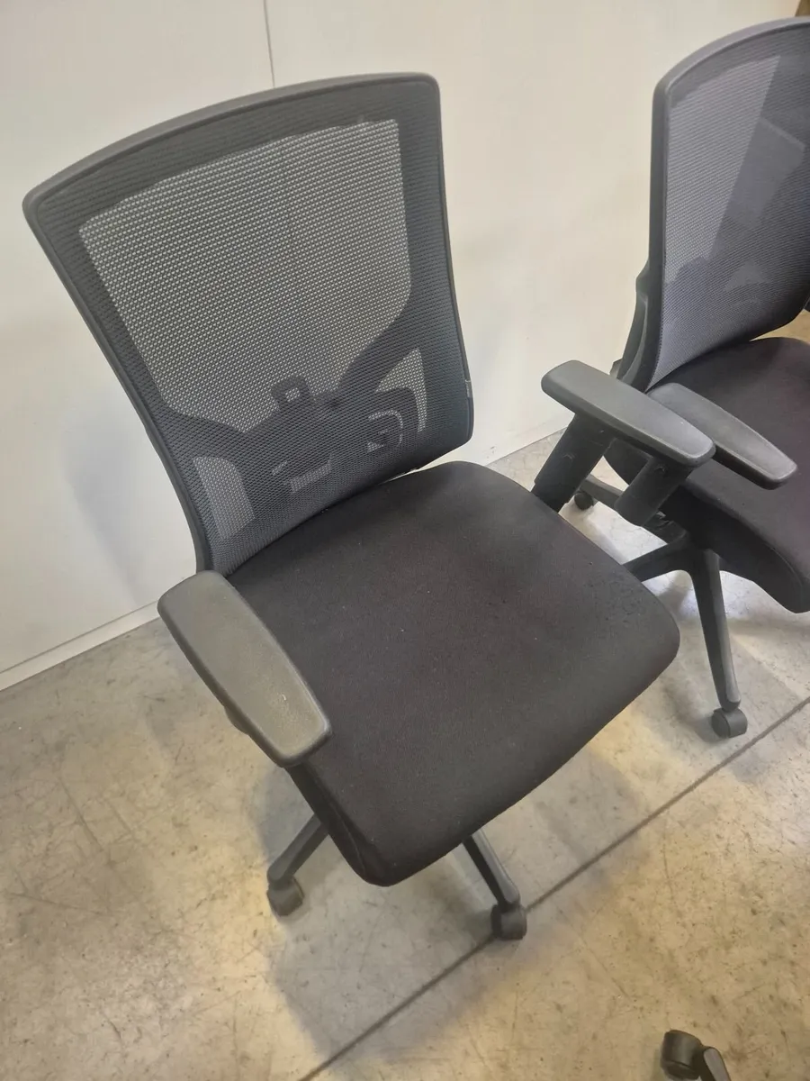 Office chair - Image 2