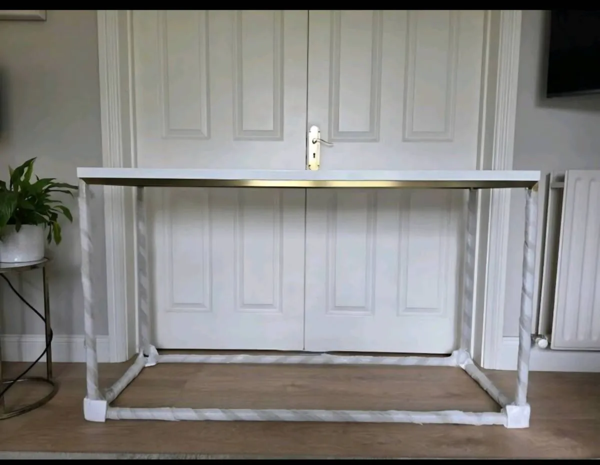 Console Table - Image 1