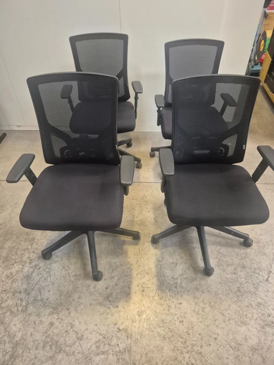 Office chair - Image 1