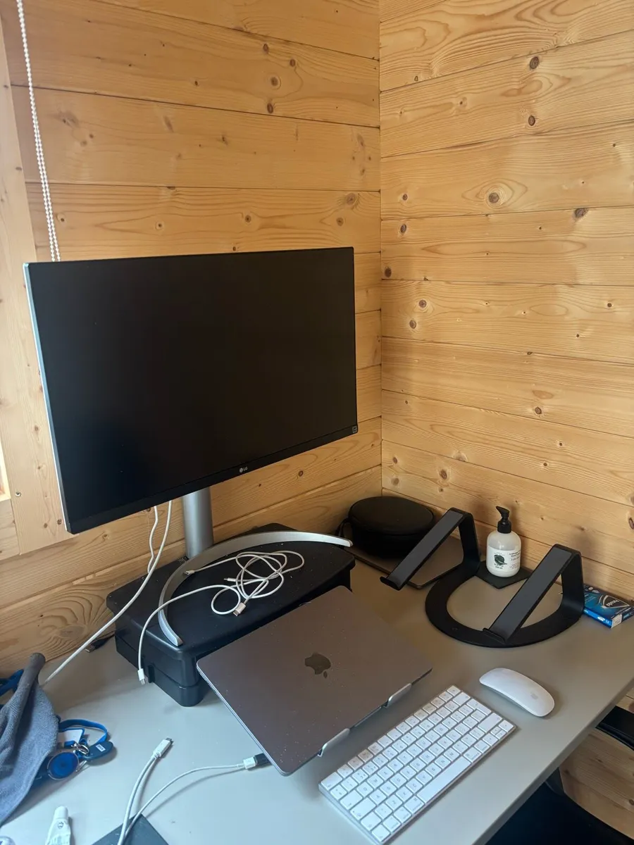 Desk and Office Chair - Image 4