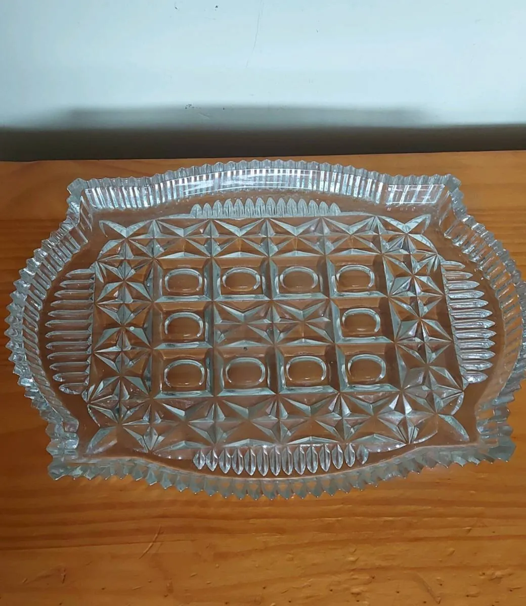 Beautiful vintage glass dressing table set - Image 2