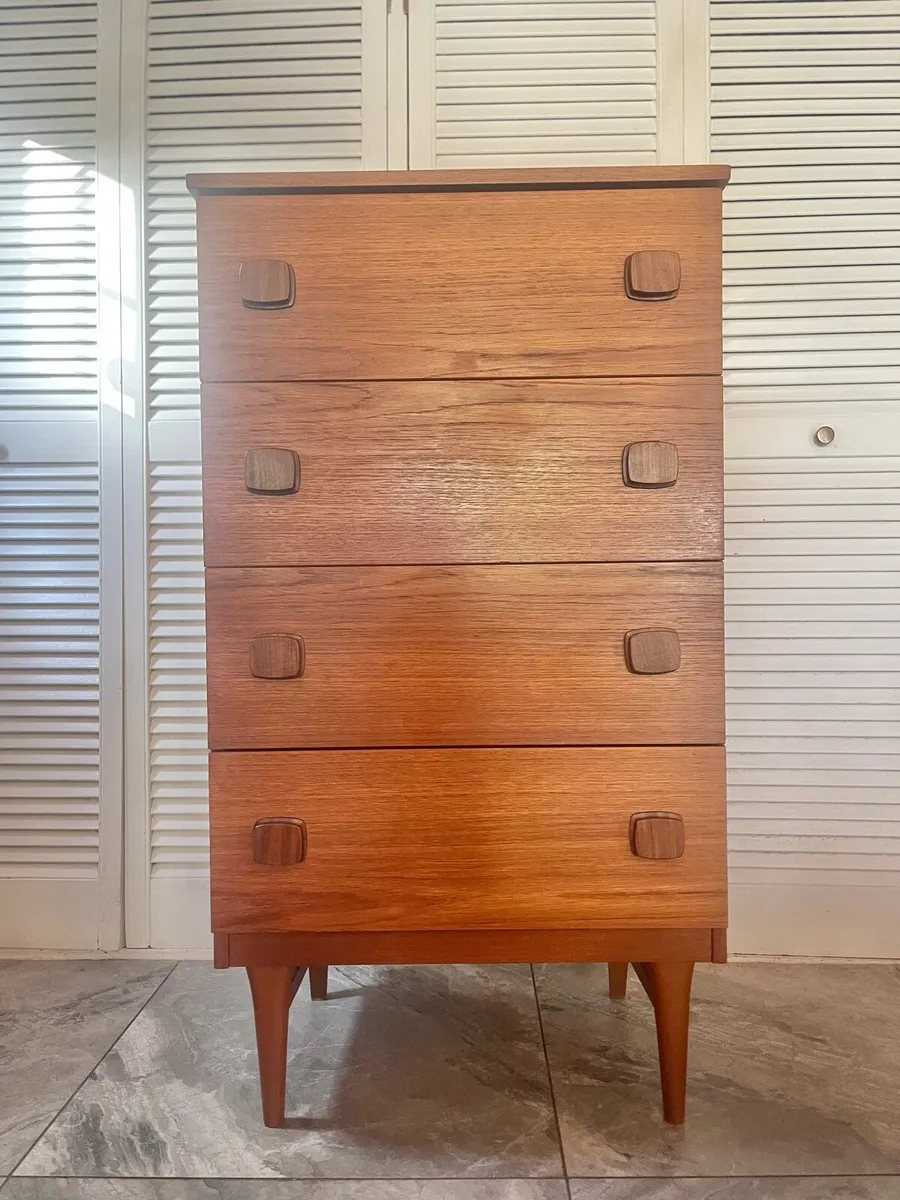 Mid century chest - Image 1