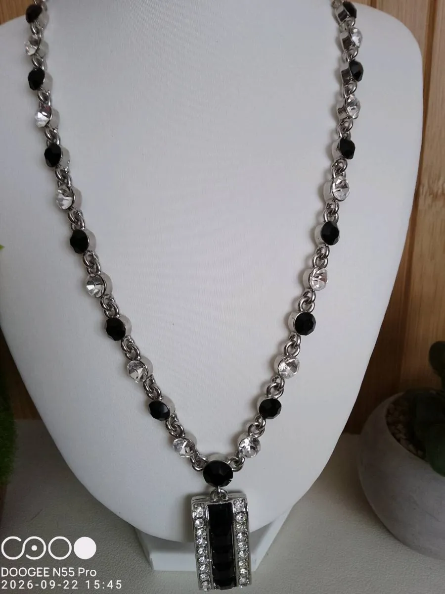 Women's Vintage Style Necklace - Image 4
