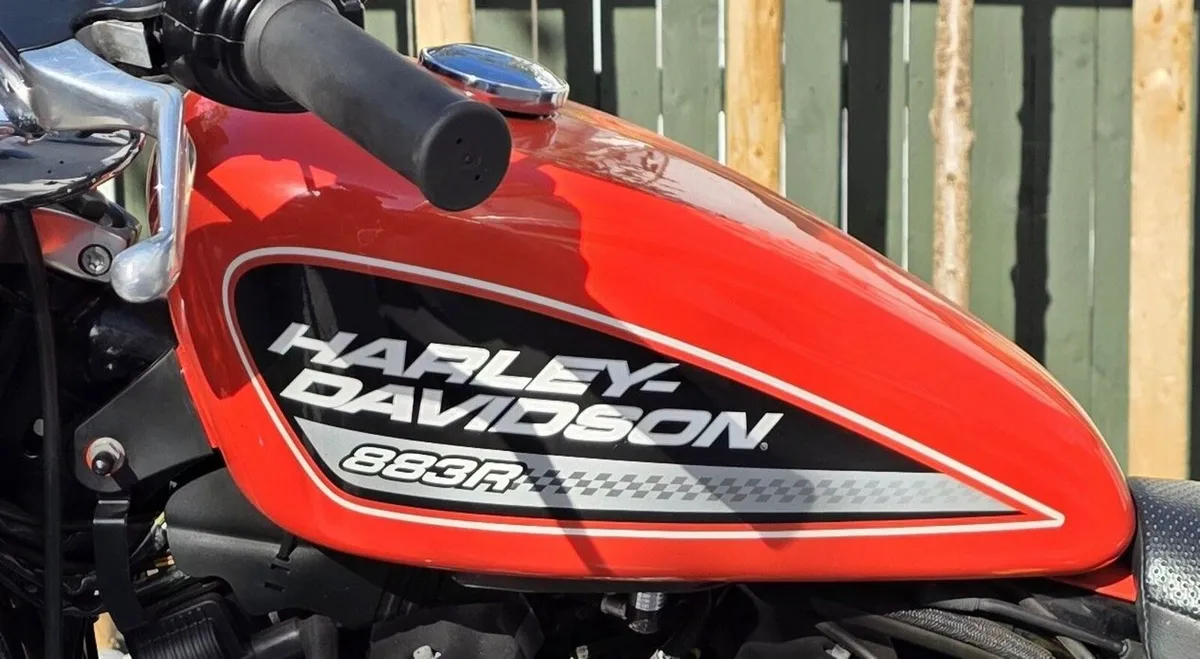 2007 Harley-Davidson Sportster 883R - Image 1
