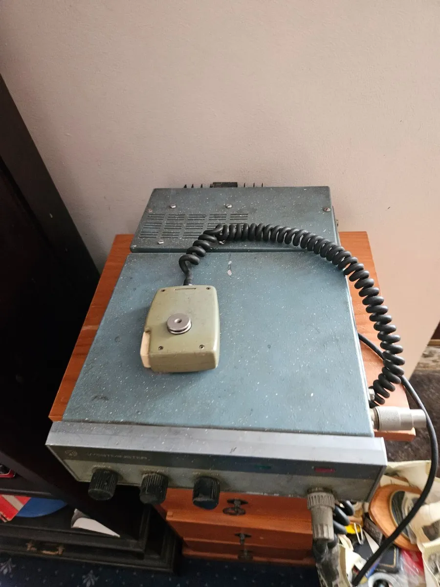Vintage CB Radio - Image 3