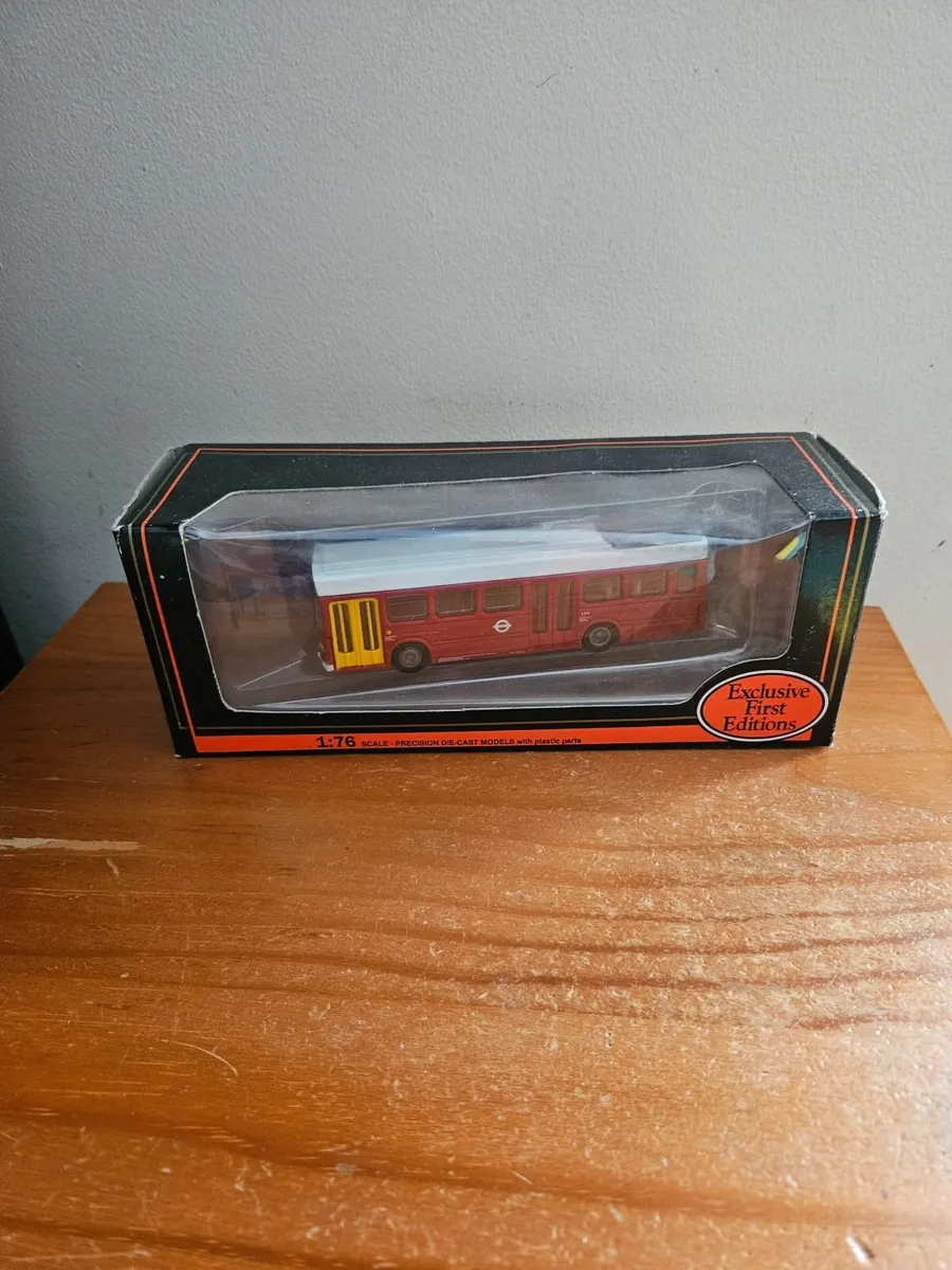 Corgi Bus - Image 1