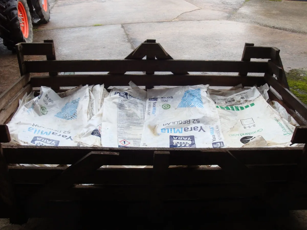 Quantity of Tote bags and Fertiliser bags - Image 1