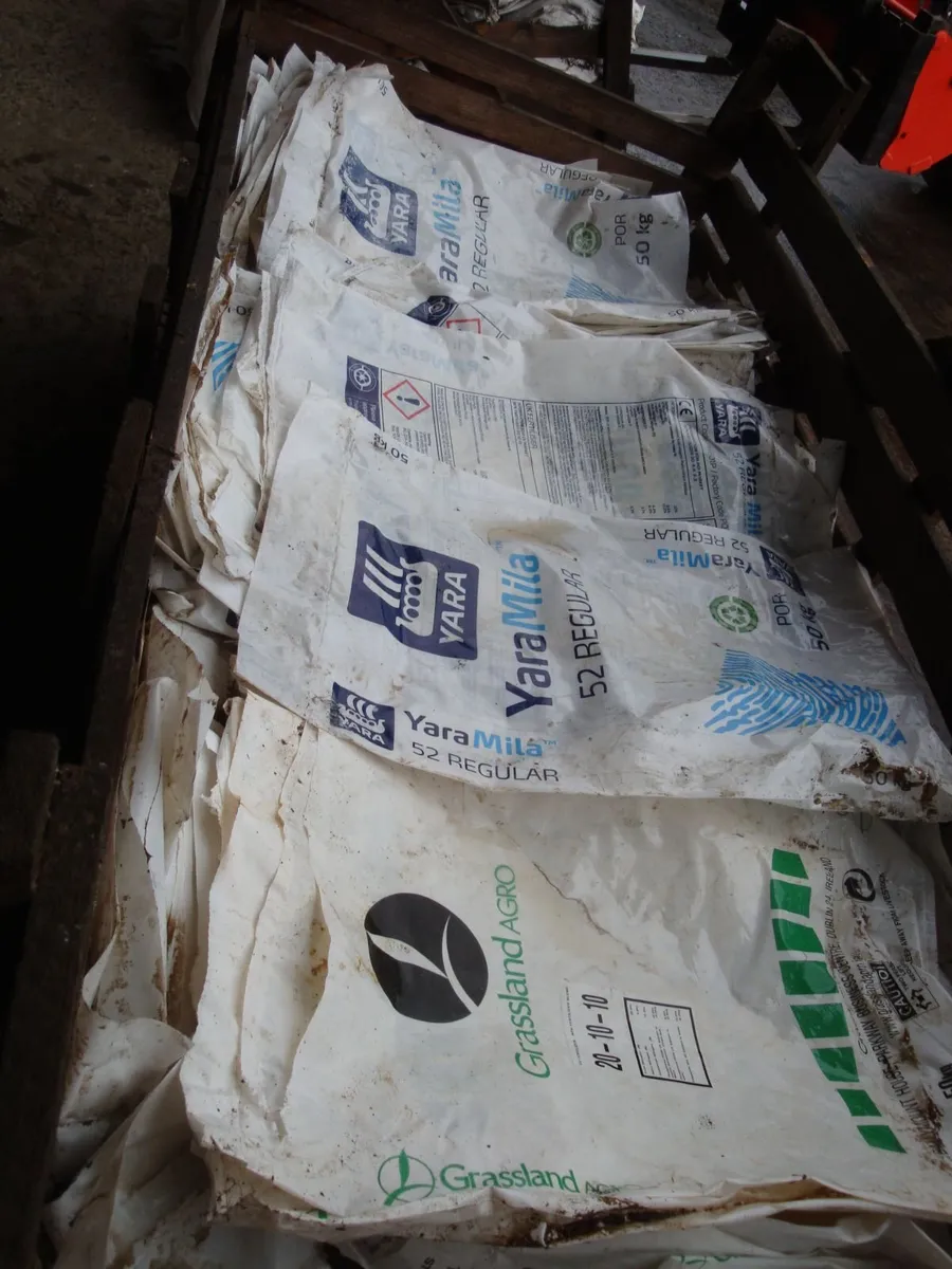 Quantity of Tote bags and Fertiliser bags - Image 4