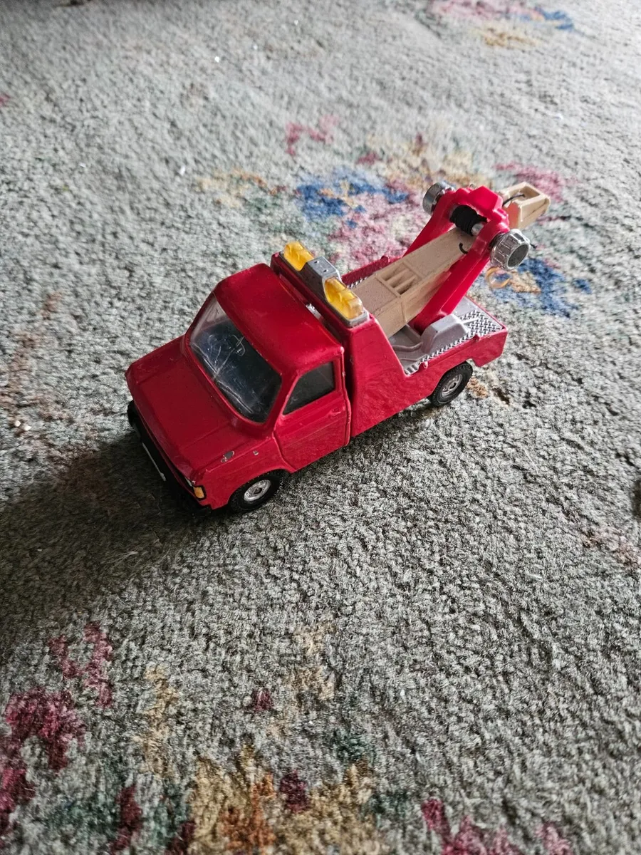 Corgi Ford Transit Tow Truck