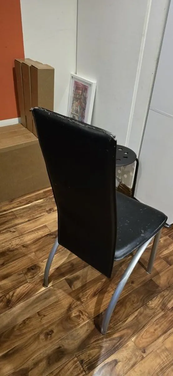 8 BoConcept dining chairs - Image 4