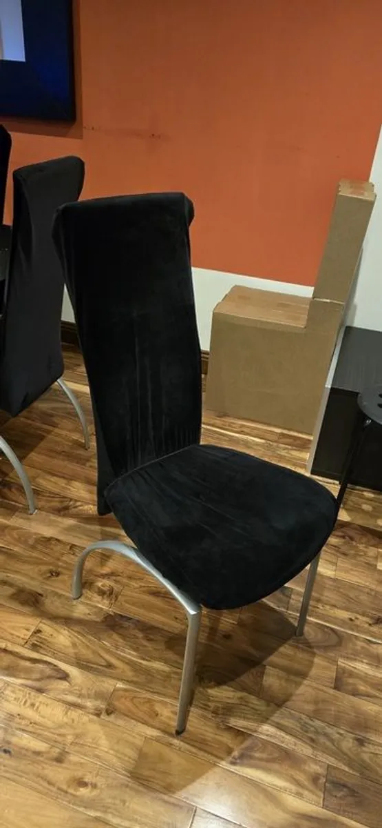 8 BoConcept dining chairs - Image 2