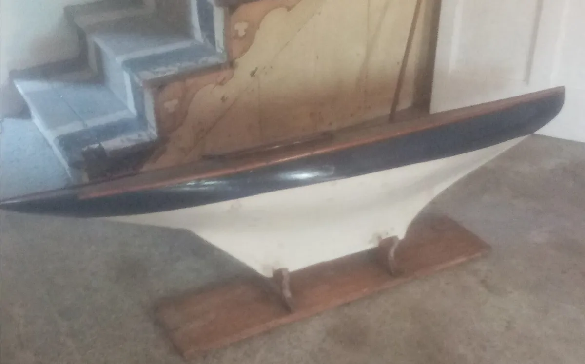 Vintage "Dragon" model sail boat - Image 1