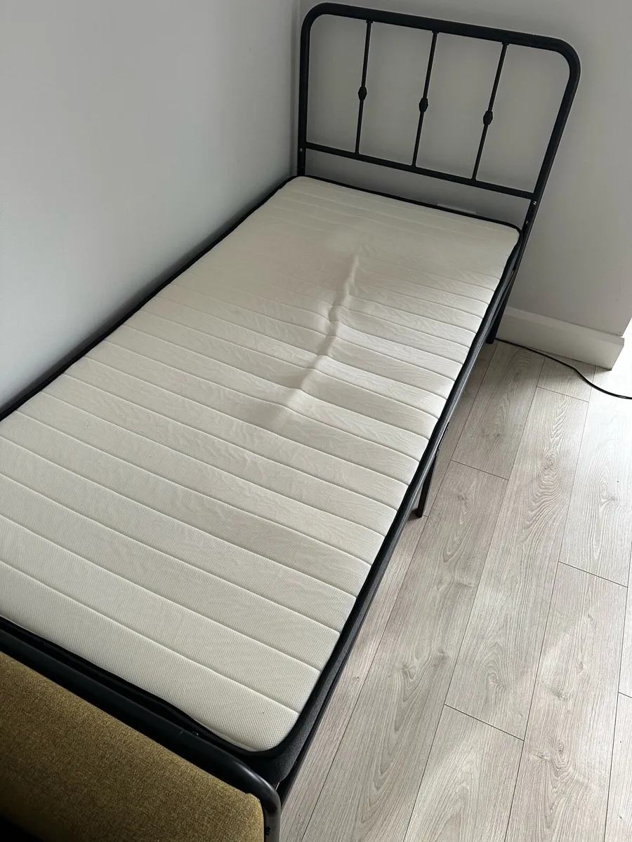 Single bed with mattress - Image 4