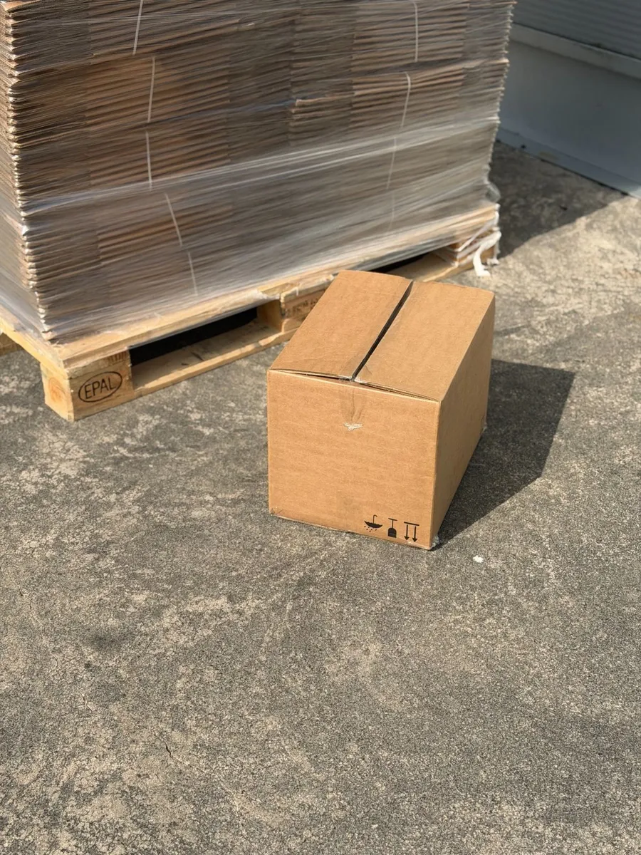 200x cardboard boxes - Image 1
