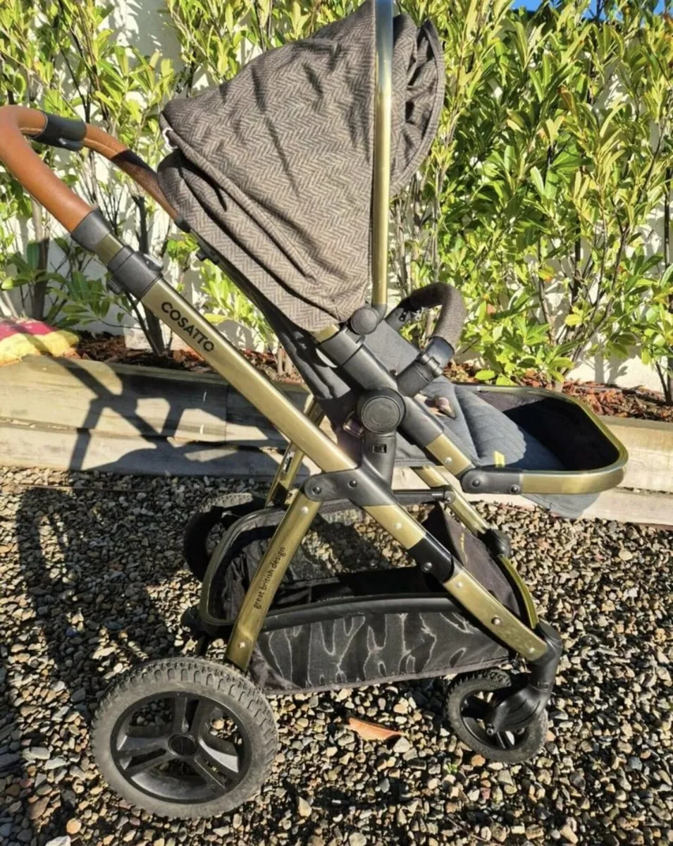 Cosatto WOW pram and pushchair bundle - Image 3