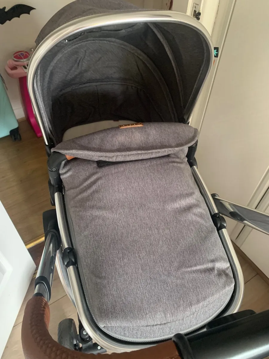 Baby pram - Image 2