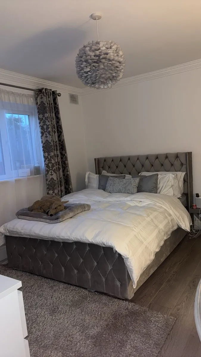 King size bed frame - Image 2
