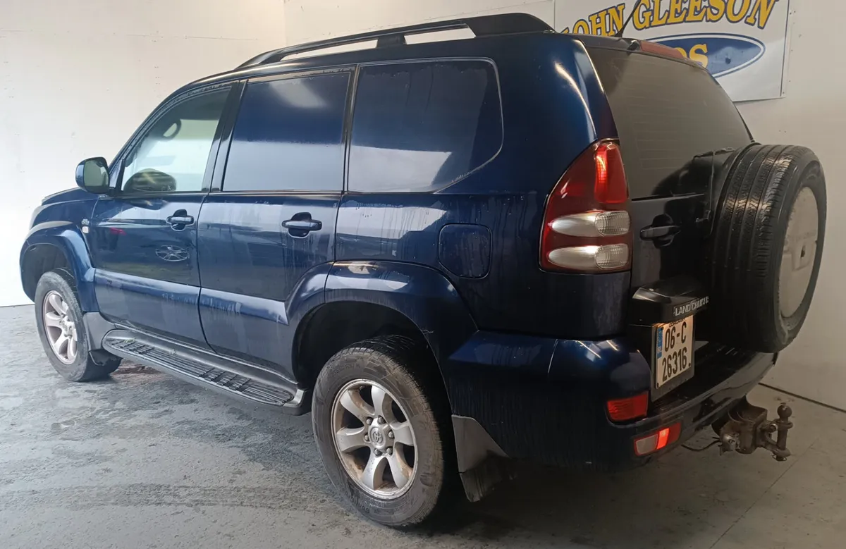 Toyota Land Cruiser 2006 - Image 4
