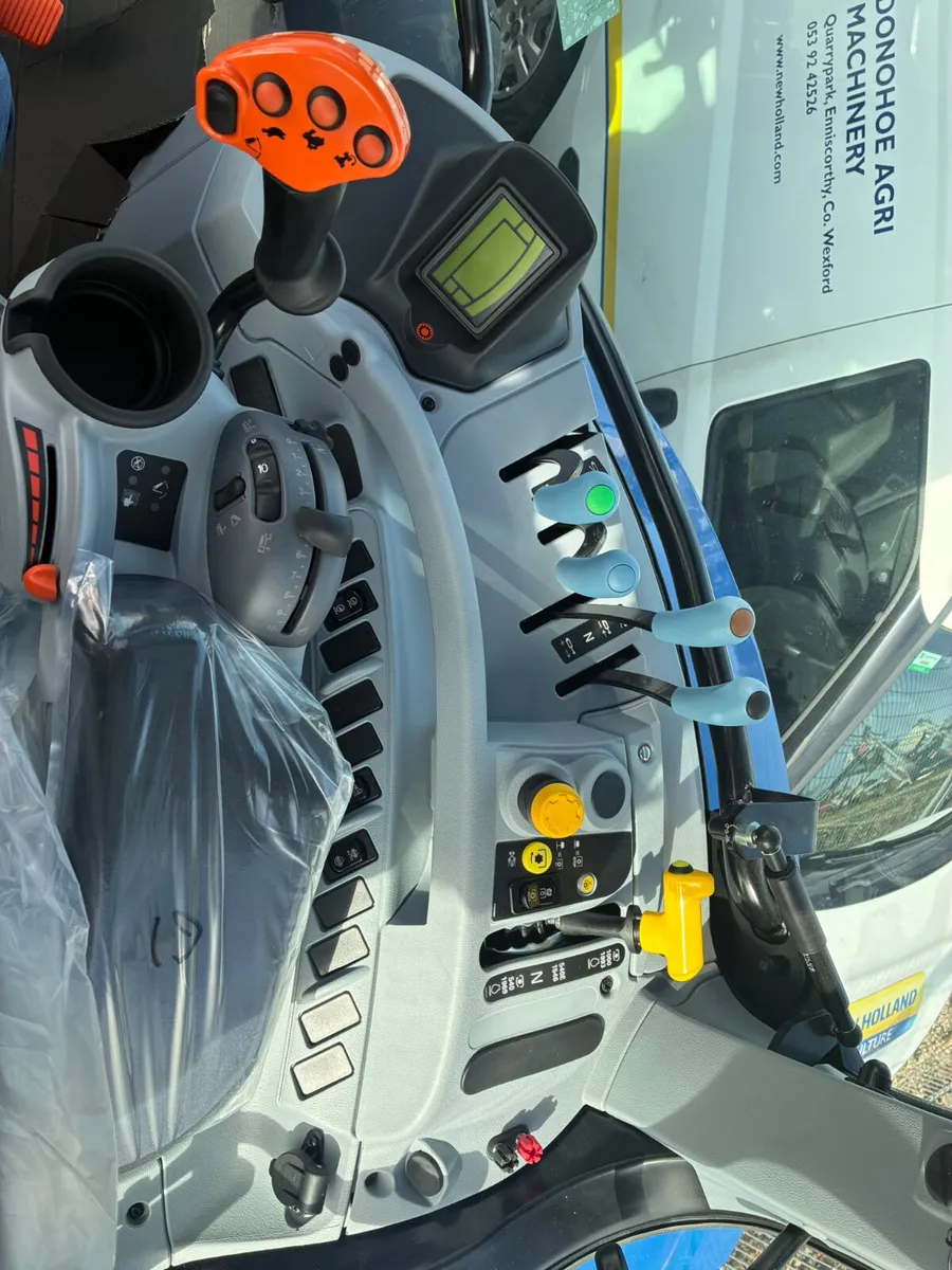 New Holland T7.165s - Image 3