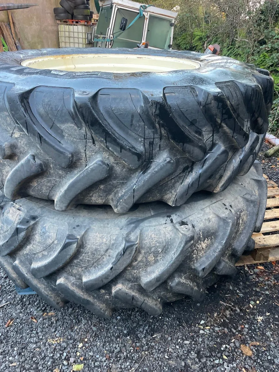 Cultor 520/85 Tyres & Rims - Image 1