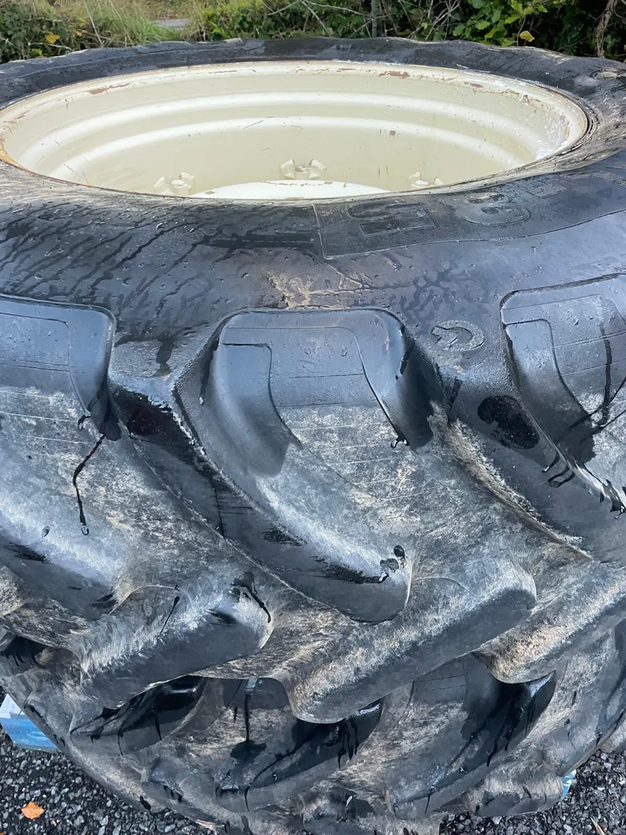 Cultor 520/85 Tyres & Rims - Image 4