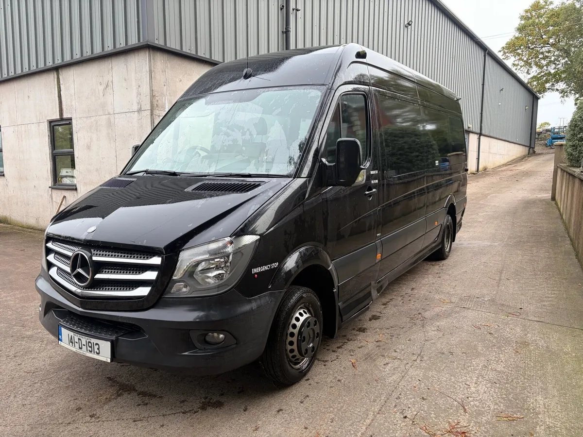 Sprinter executive bus - Image 1