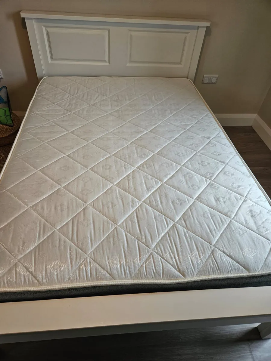 Double bed mattress (ONLY)