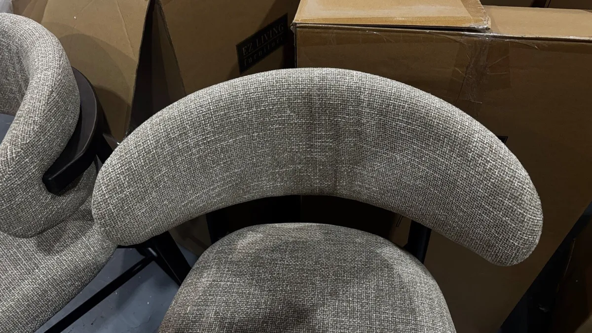 4 Beige Fabric Counter Bar Stools Like New - Image 4